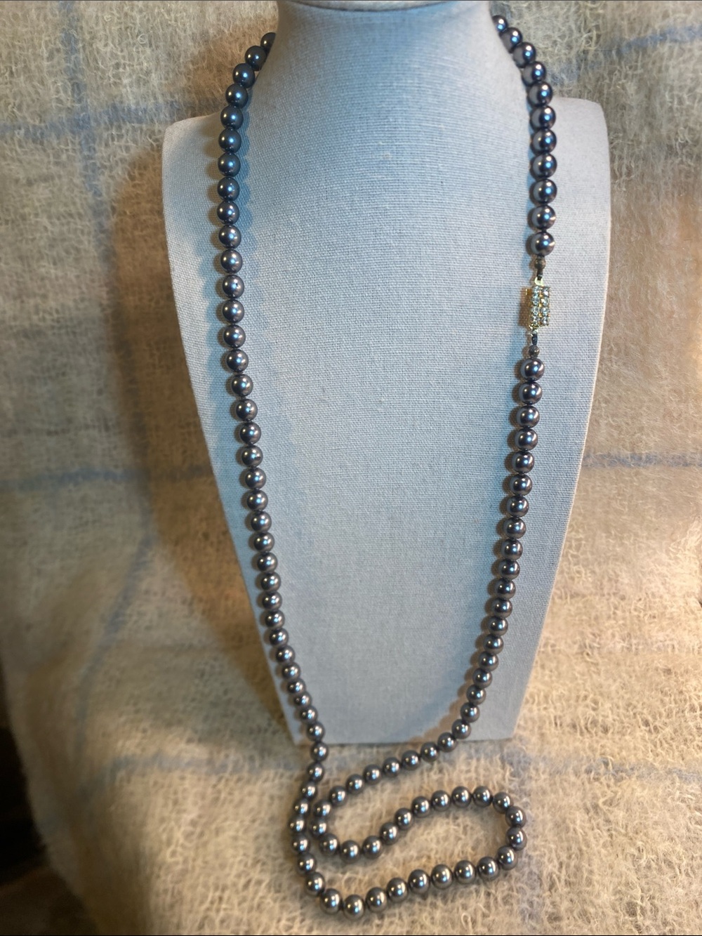 Vintage 38” Silver Tone Glass Pearl Bead Necklace Rhinestone Clasp